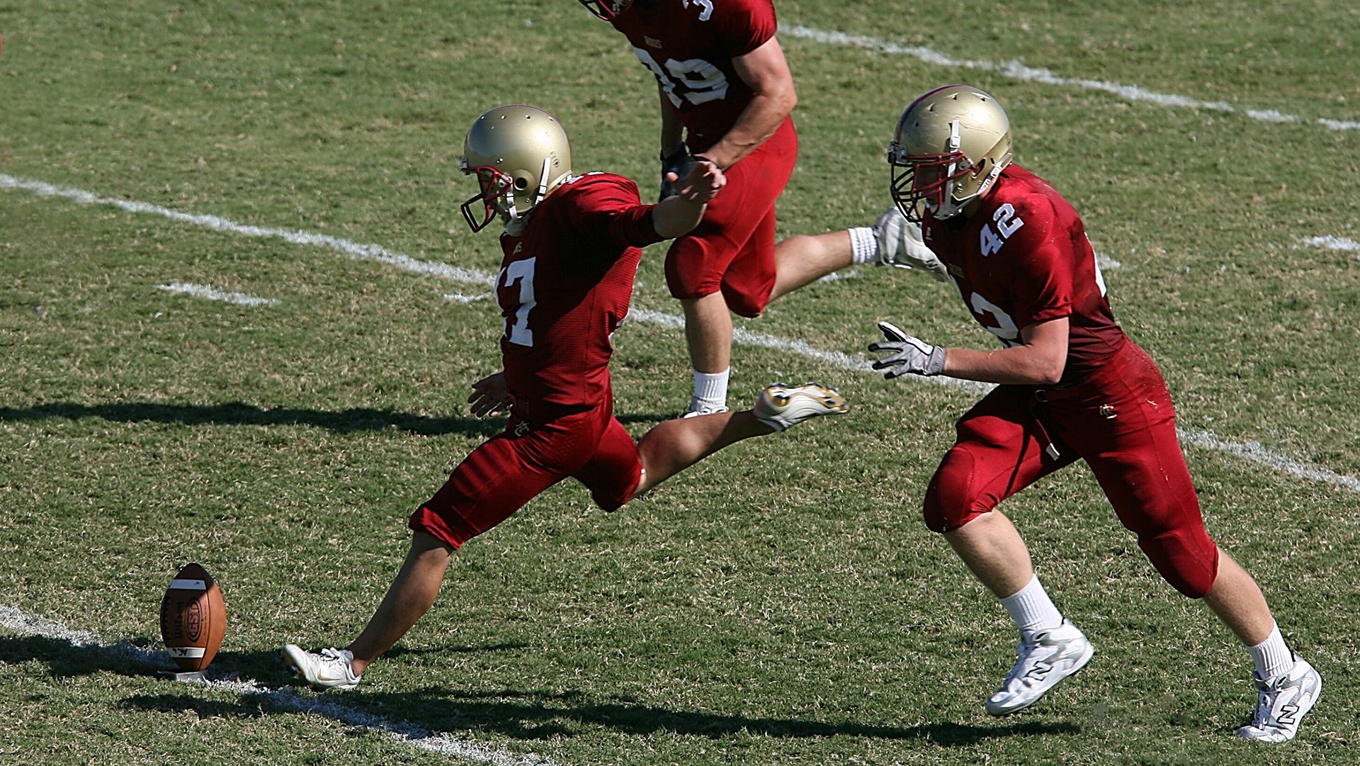 “德甲强队调整战术，迎接赛季冲刺”，德甲晋级